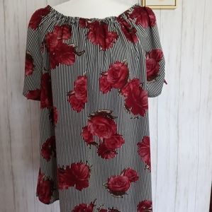 Blouse top Women Milage  Size 1X  Floral  Off The Shoulder Shorts Sleeves New